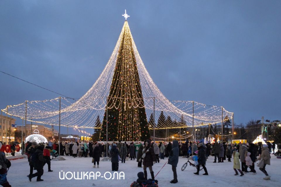 Сегодня, 13 января, в Йошкар-Оле на площади им. В.И. Ленина с 18 до 19 часов пройдут народные гуляния, посвящённые Старому Новому году