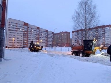 Нам пишут:. «Хотелось бы оставить благодарственный отзыв администрации Йошкар-Олы и ООО "Тиса" за отзывчивость и очистку территории между школой №31 и жилым домом по адресу Чернякова 7в. Была прочищена одна полоса между...