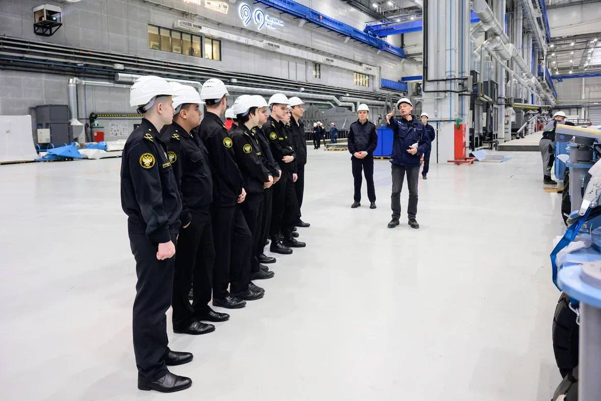 Сотрудники ЛО МВД России на водном транспорте присоединились к акции «Студенческий десант» Сотрудники ЛО МВД России на водном транспорте присоединились к акции «Студенческий десант»