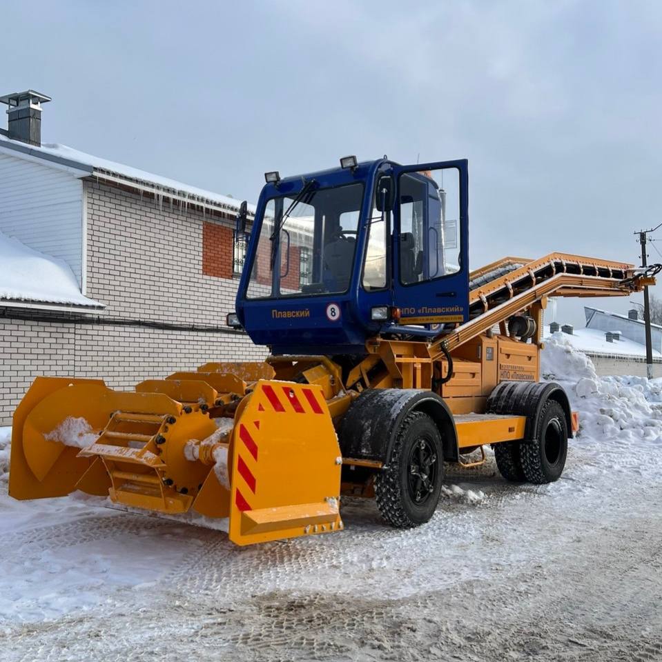 Автопарк АО «Город» пополнили две новые машины спецтехники Автопарк АО «Город» пополнили две новые машины спецтехники