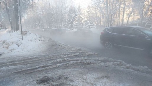 В Йошкар-Оле на улице Пролетарской прорвало водопровод