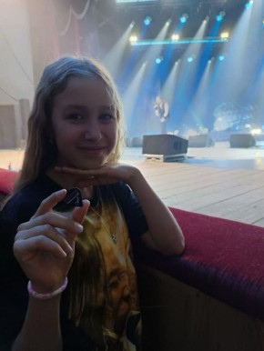 Юная жительница Йошкар-Олы Дарья Макарова получила необычный и памятный подарок от Валерия Кипелова