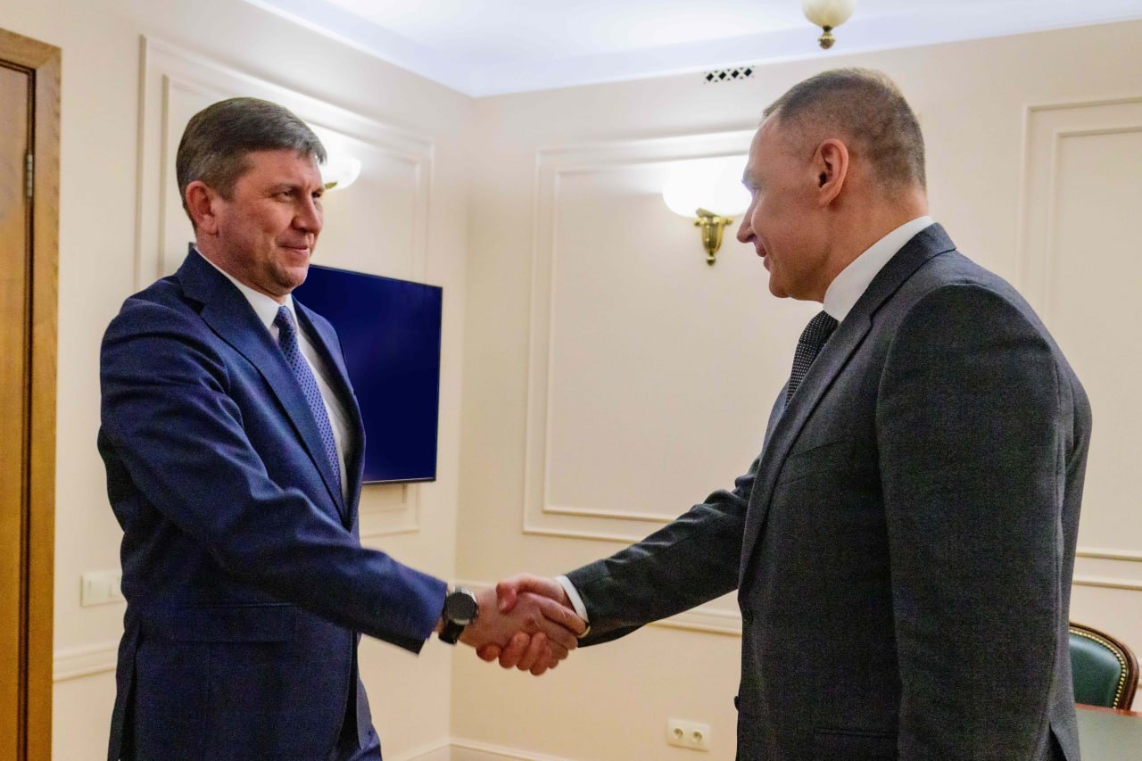 Юрий Зайцев обсудил с заместителем полпреда Президента РФ в ПФО Александром Тихоновым поддержку участников СВО