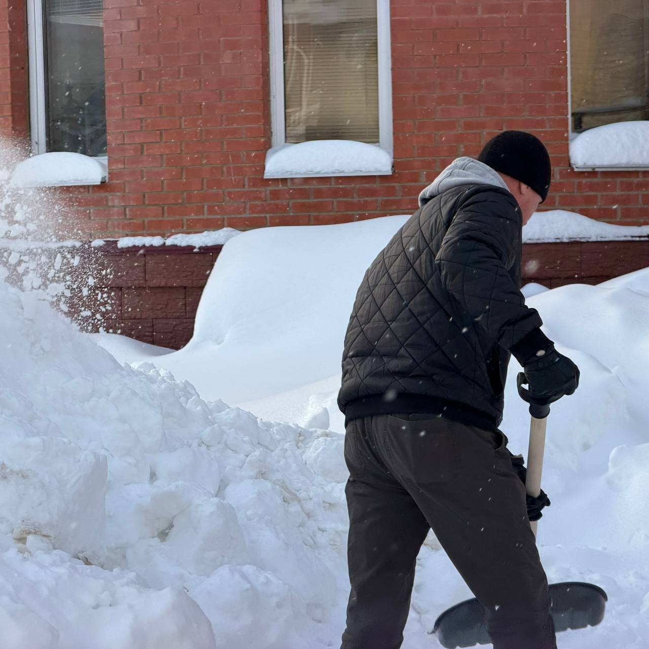 Снежник в Йошкар-Оле. В столице продолжается активная уборка снега Снежник в Йошкар-Оле. В столице продолжается активная уборка снега