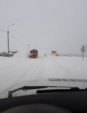 Госавтоинспекция Марий Эл продолжает контролировать состояние проезжей части в условиях сильных снегопадов
