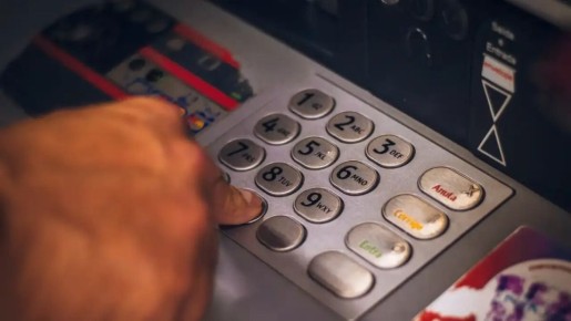 В России усилили защиту прав потребителей: штрафы за навязывание услуг выросли