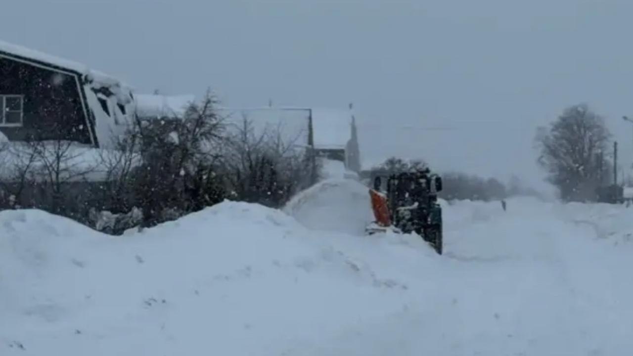 В Йошкар-Оле на пределе возможностей борются со снежной аномалией
