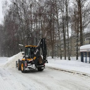 В Йошкар-Оле с последствиями снегопада борются 72 единицы снегоуборочной техники