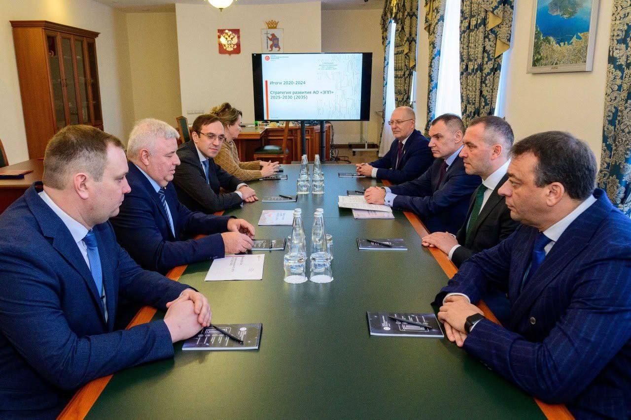 Историческое событие сегодня состоялось в стенах марийского Завода полупроводниковых приборов, входящего в Группу компаний «Элемент» Историческое событие сегодня состоялось в стенах марийского Завода полупроводниковых приборов, входящего в Группу компаний «Элемент»