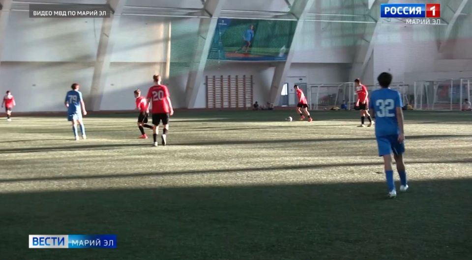 Сильнейших из 12 команд юных футболистов выявляют в турнире «Динамовские надежды» на поле в Марий Эл