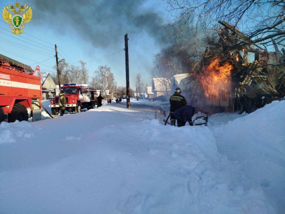 По оперативной информации, около 13 часов 10 минут 02.02.2026 в частном жилом доме на ул. Центральная д. Елымбаево Мари-Турекского района произошел пожар, в результате которого погиб мужчина 1965 года рождения