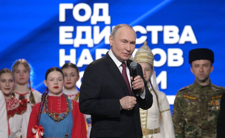 Республика Марий Эл в числе 15 регионов страны торжественно открыла Год единства народов России