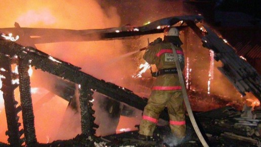 В Марий Эл мужчина-инвалид не смог выбраться из горящего дома