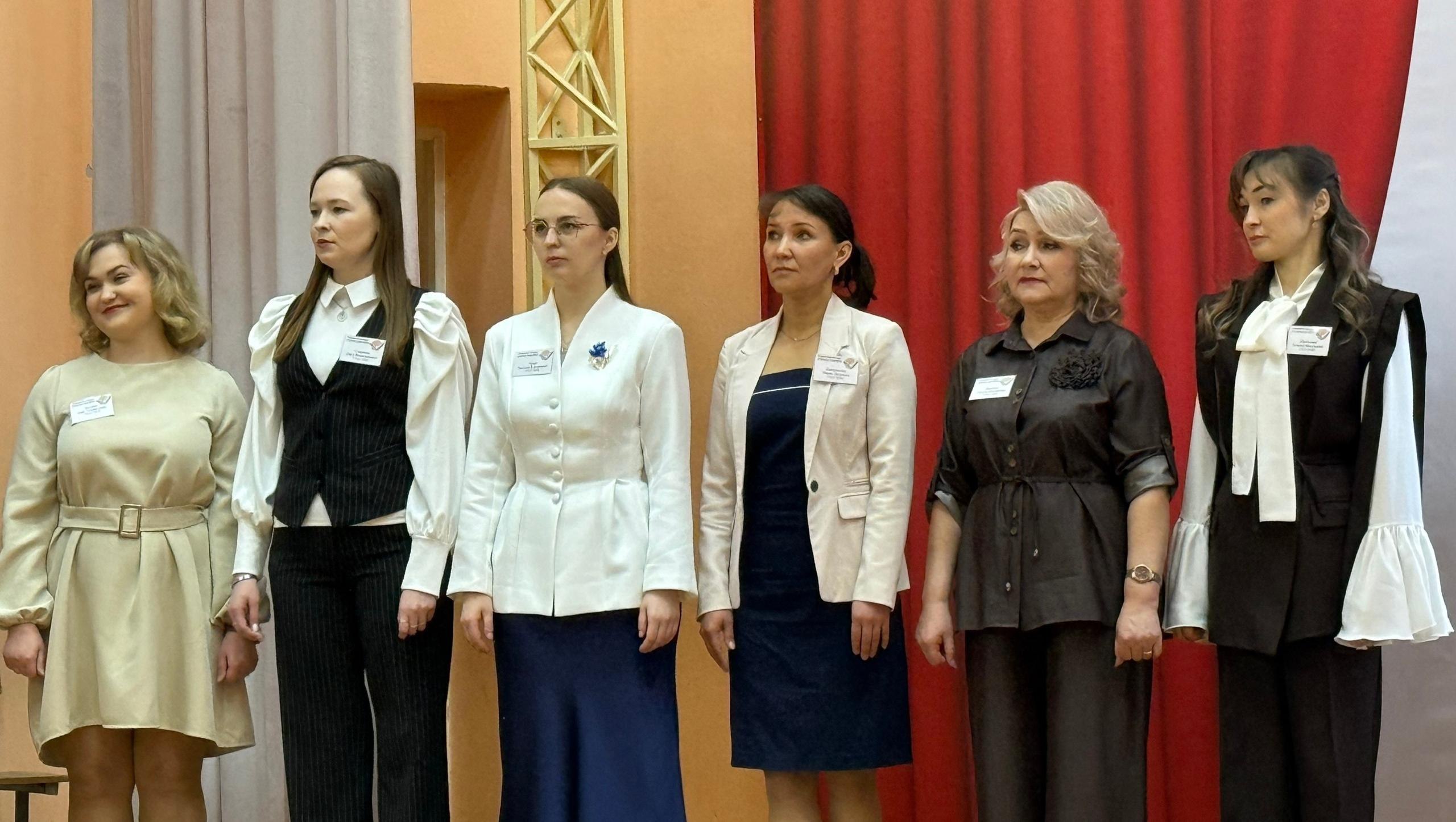 12 педагогов Марий Эл борются за звание «Учителя года»