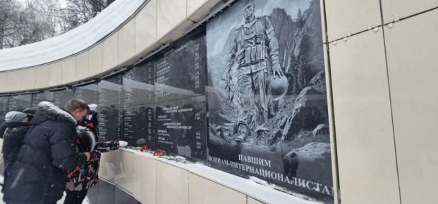 � ������-��� ��������� ����� � ������ � ������-������������������