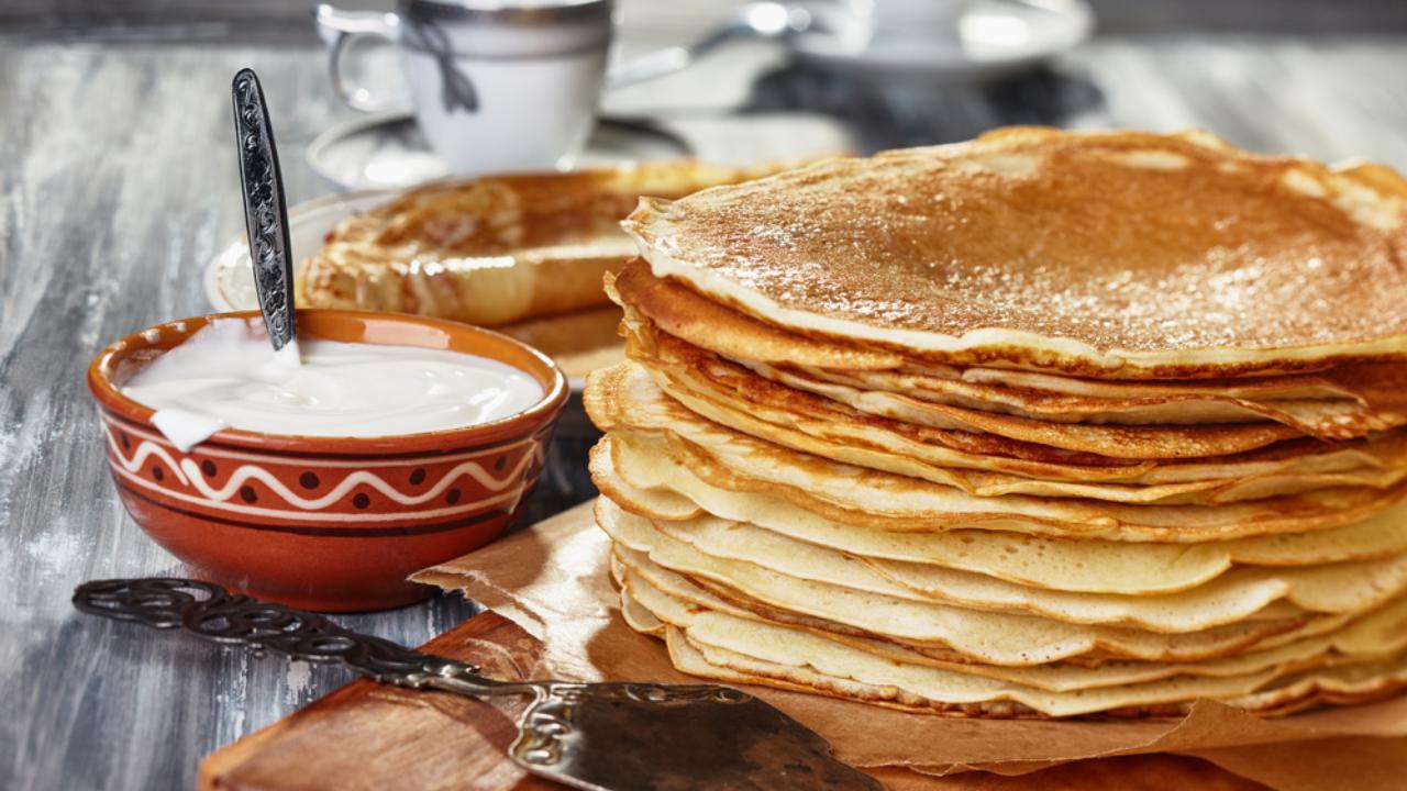 В йошкар-олинских семьях сохранилась традиция печь блины на Масленицу