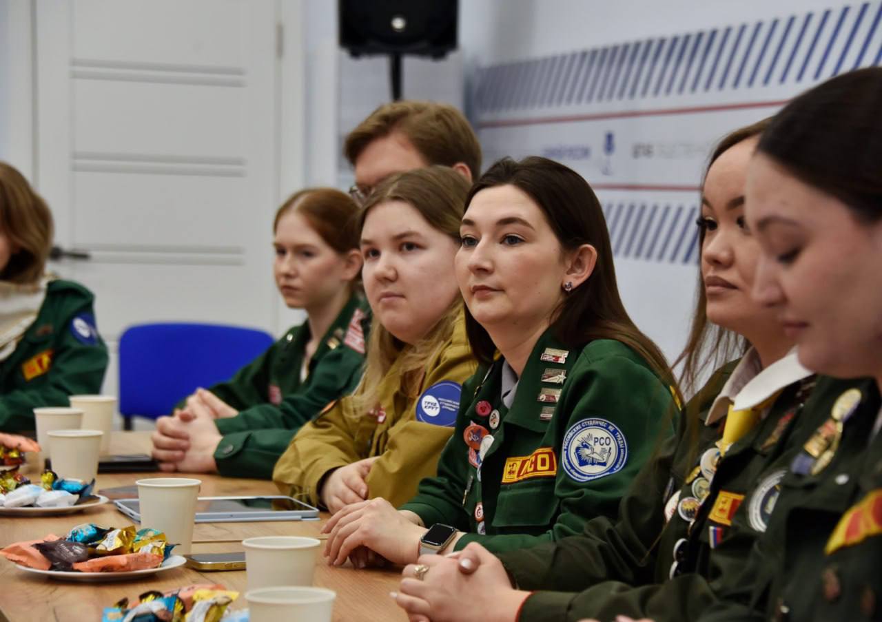 Михаил Васютин обсудил с бойцами студотрядов Марий Эл развитие движения Михаил Васютин обсудил с бойцами студотрядов Марий Эл развитие движения