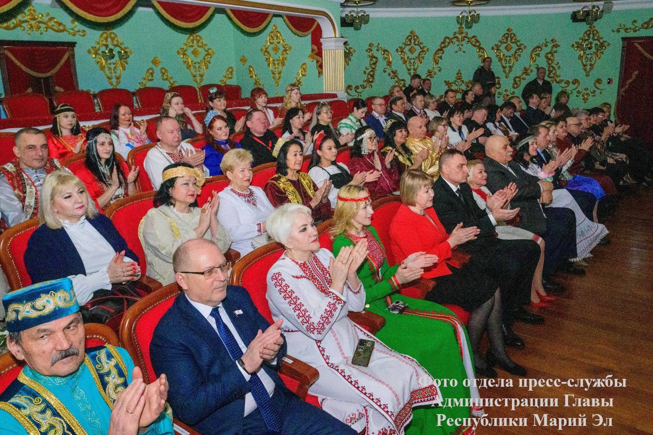 ГЛАВА РЕГИОНА ЮРИЙ ЗАЙЦЕВ ДАЛ СТАРТ ГОДУ ЕДИНСТВА НАРОДОВ РОССИИ В МАРИЙ ЭЛ ГЛАВА РЕГИОНА ЮРИЙ ЗАЙЦЕВ ДАЛ СТАРТ ГОДУ ЕДИНСТВА НАРОДОВ РОССИИ В МАРИЙ ЭЛ