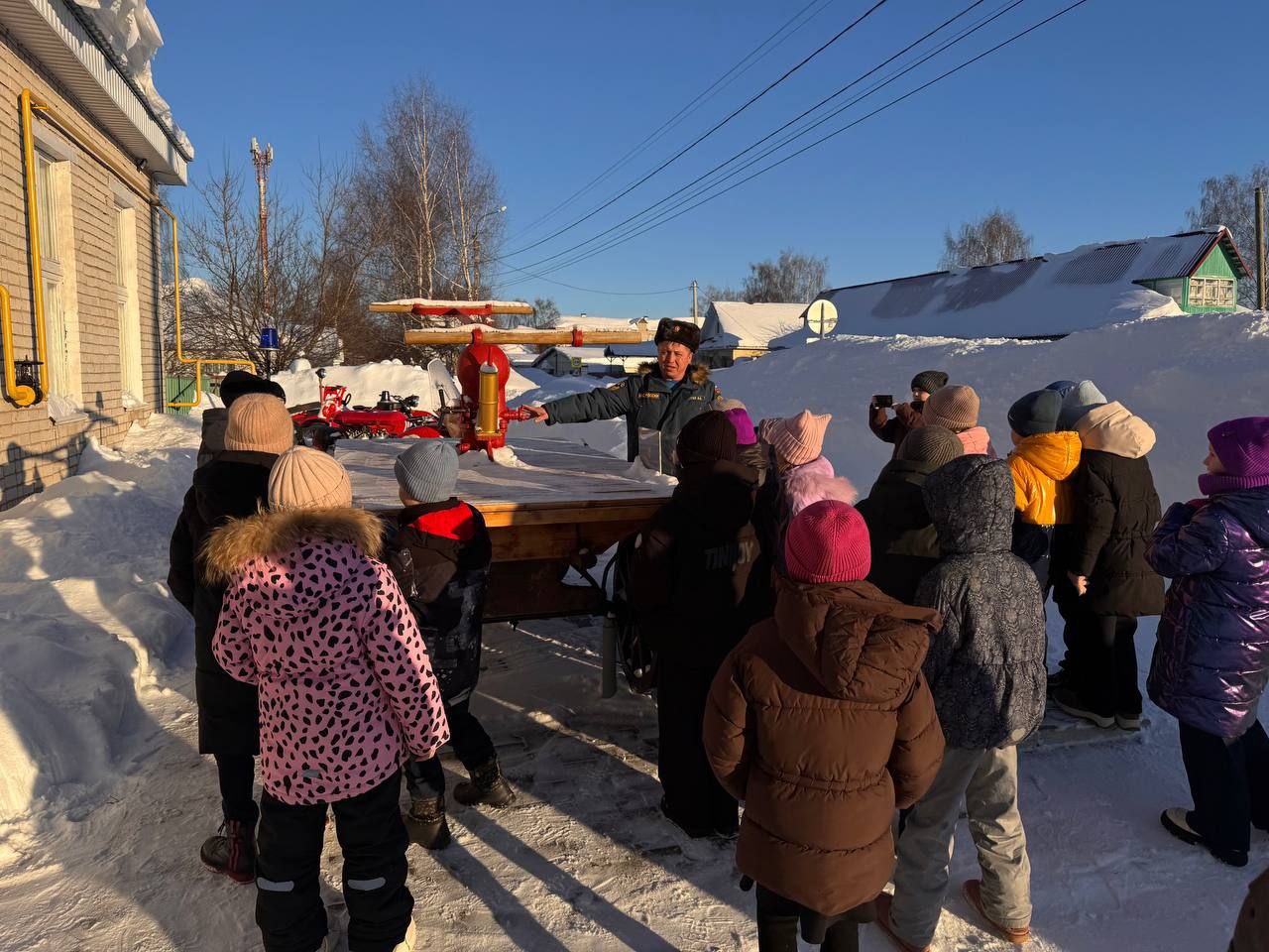 ЭКСКУРСИЯ В ПОЖАРНО-СПАСАТЕЛЬНУЮ ЧАСТЬ №29 ЭКСКУРСИЯ В ПОЖАРНО-СПАСАТЕЛЬНУЮ ЧАСТЬ №29