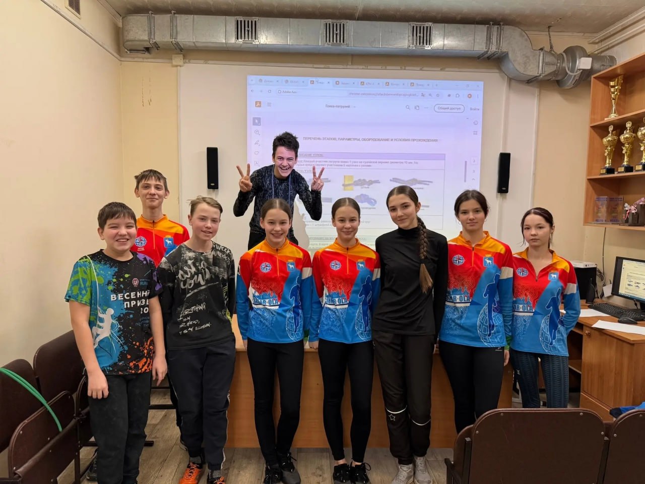 В Марий Эл школьники проходят «маршрут выживания» и строят иглу В Марий Эл школьники проходят «маршрут выживания» и строят иглу