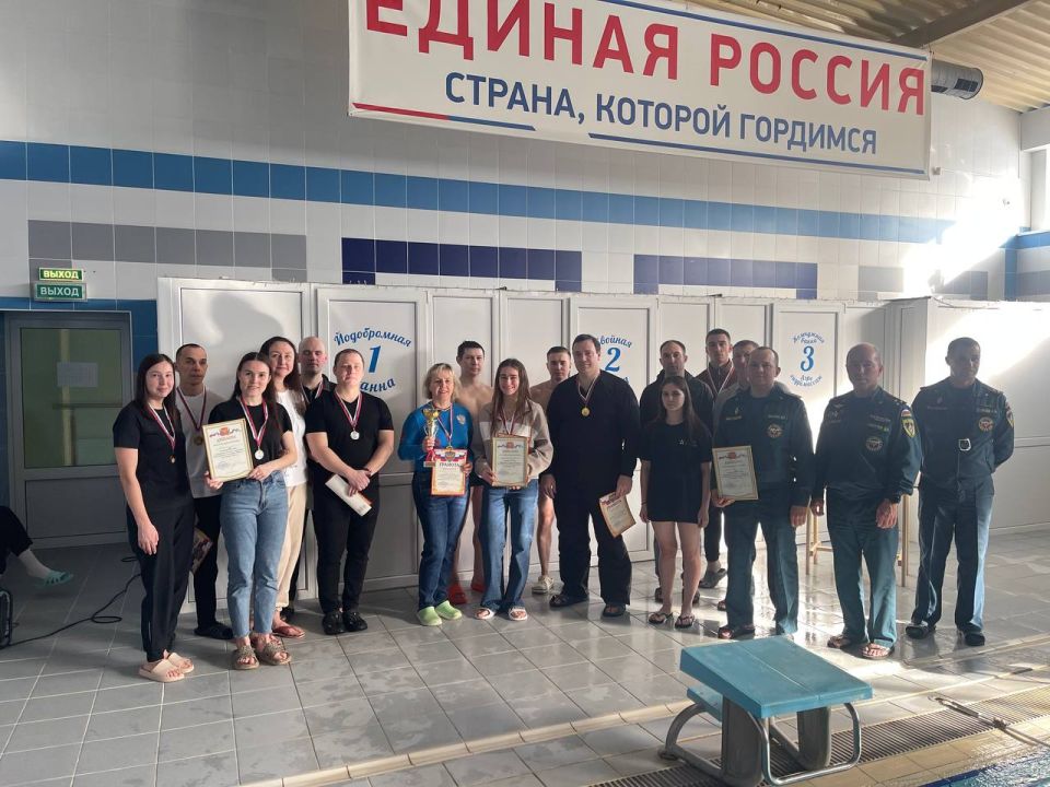 Пловцы спасательного ведомства выявили лучших