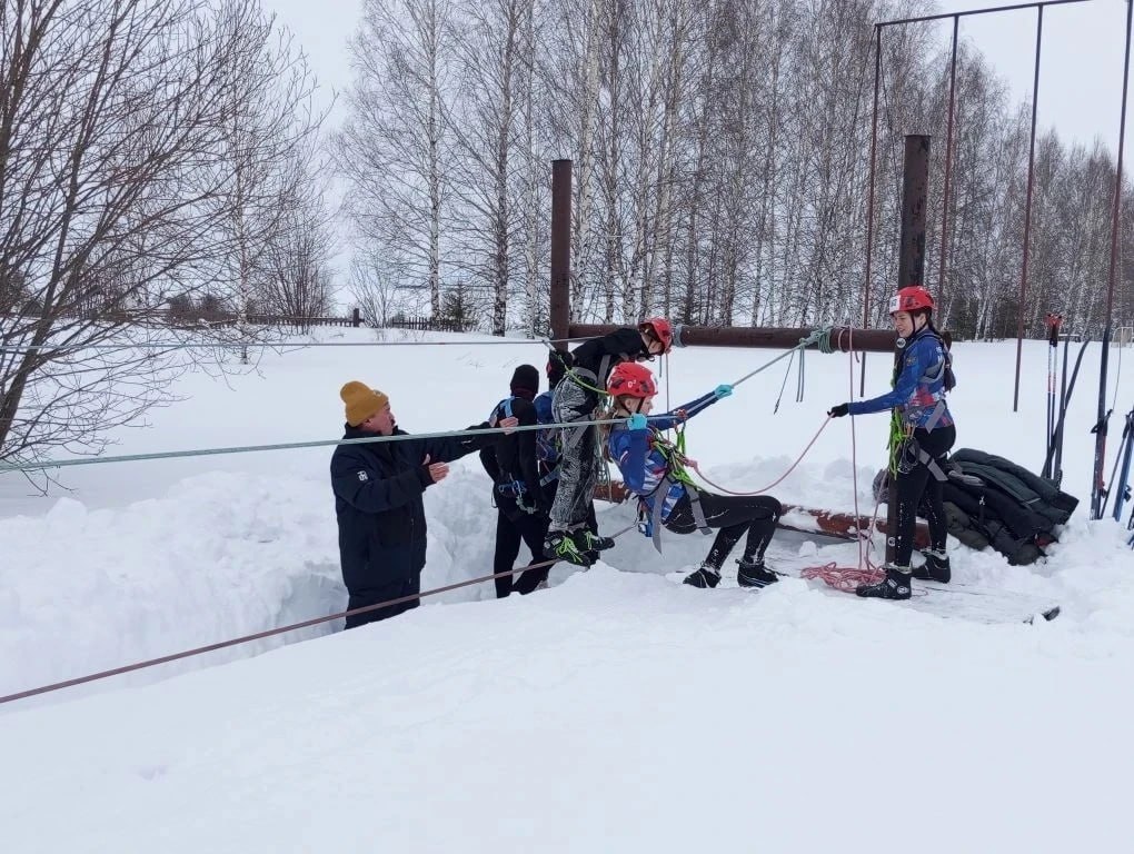 В Марий Эл школьники проходят «маршрут выживания» и строят иглу