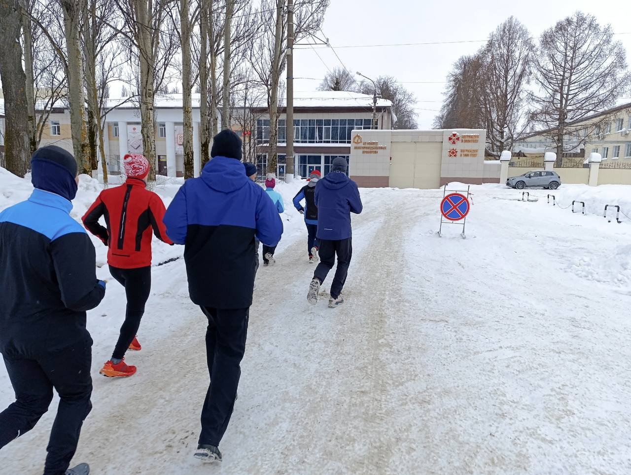 Жители Йошкар-Олы отметили День защитника Отечества забегом Жители Йошкар-Олы отметили День защитника Отечества забегом