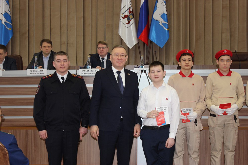 В Республике Марий Эл состоялось торжественное вручение паспортов Российской Федерации в рамках акции «Мы – граждане России» В Республике Марий Эл состоялось торжественное вручение паспортов Российской Федерации в рамках акции «Мы – граждане России»