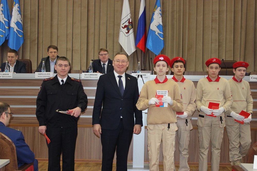 В Республике Марий Эл состоялось торжественное вручение паспортов Российской Федерации в рамках акции «Мы – граждане России» В Республике Марий Эл состоялось торжественное вручение паспортов Российской Федерации в рамках акции «Мы – граждане России»