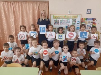 В Козьмодемьянске проходят уроки дорожной безопасности с самыми юными участниками дорожного движения
