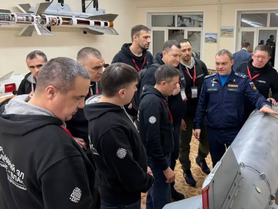 Антон Трудинов: Завершился важный этап для участников региональной кадровой программы «Герои Марий Эл. Талешке-влак» — очная часть третьего модуля Антон Трудинов: Завершился важный этап для участников региональной кадровой программы «Герои Марий Эл. Талешке-влак» — очная часть третьего модуля