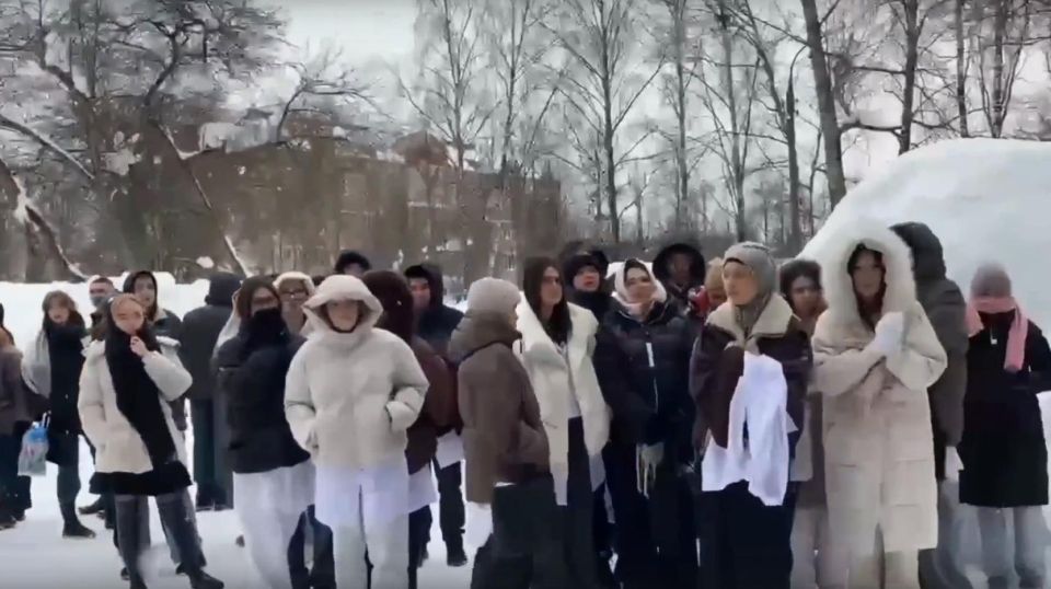 � ������-��� �� ������ ���� ������������ ��������� � ��������������