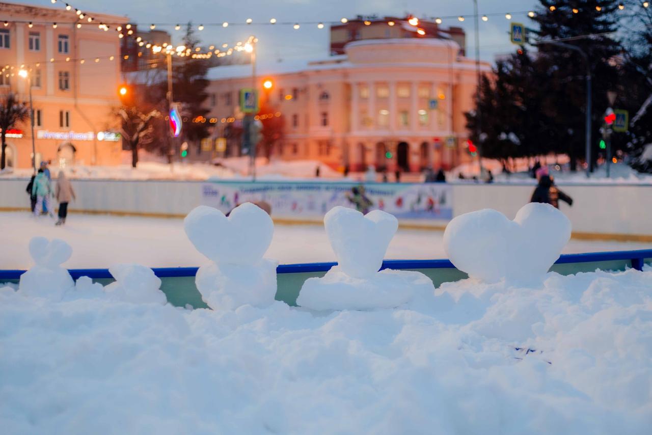 В связи с окончанием зимы каток на площади имени В.И. Ленина в Йошкар-Оле завершил свою работу