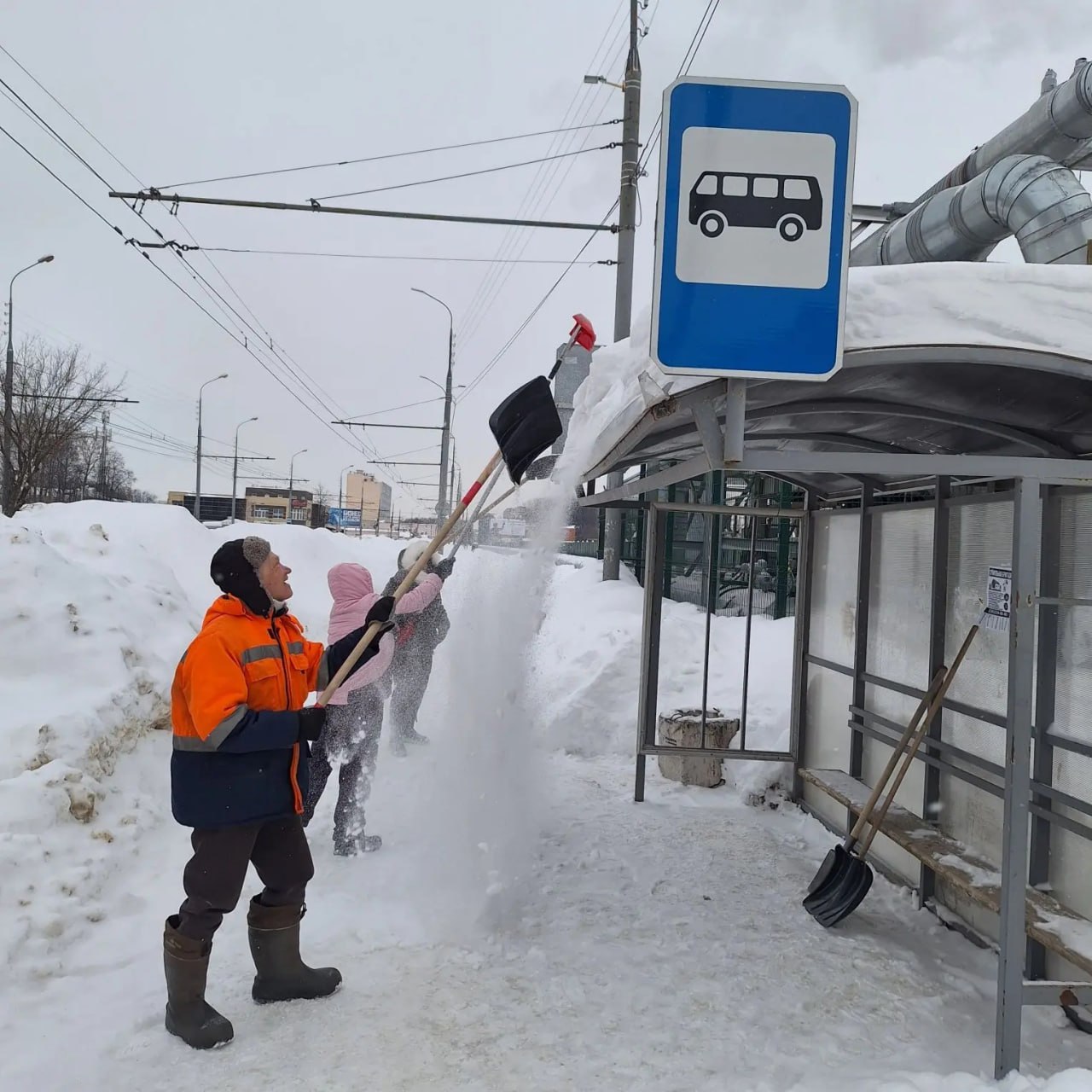 Последний месяц зимы выдался снежным не меньше января Последний месяц зимы выдался снежным не меньше января