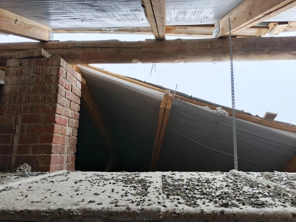 Общая площадь обрушения кровли в школе насчитывает около 90 квадратных метров, рассказал глава администрации Козьмодемьянска Михаил Козлов Общая площадь обрушения кровли в школе насчитывает около 90 квадратных метров, рассказал глава администрации Козьмодемьянска Михаил Козлов