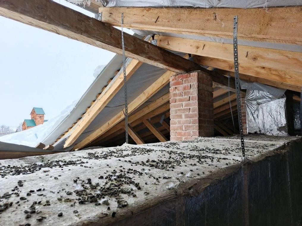 Общая площадь обрушения кровли в школе насчитывает около 90 квадратных метров, рассказал глава администрации Козьмодемьянска Михаил Козлов