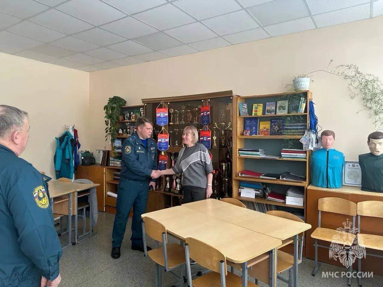 Рабочий визит начальника спасательного ведомства в один из районов республики Рабочий визит начальника спасательного ведомства в один из районов республики