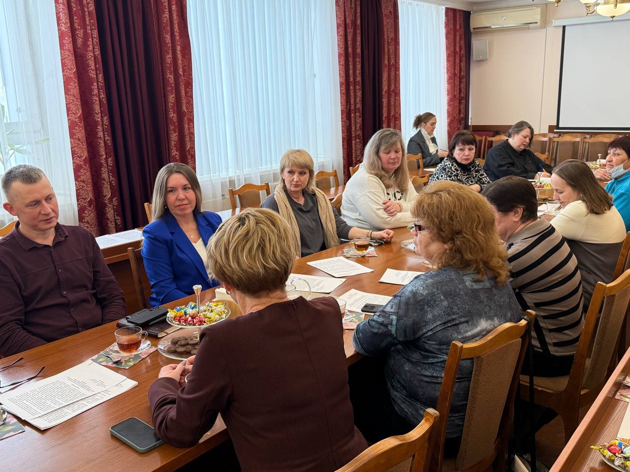 В администрации города в рамках дня информирования прошло общее собрание председателей ТОС городского округа "Город Йошкар-Ола" В администрации города в рамках дня информирования прошло общее собрание председателей ТОС городского округа "Город Йошкар-Ола"