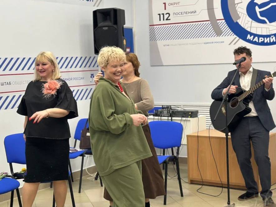 Михаил Васютин: «За каждым героем стоит его мать, жена, семья» Михаил Васютин: «За каждым героем стоит его мать, жена, семья»