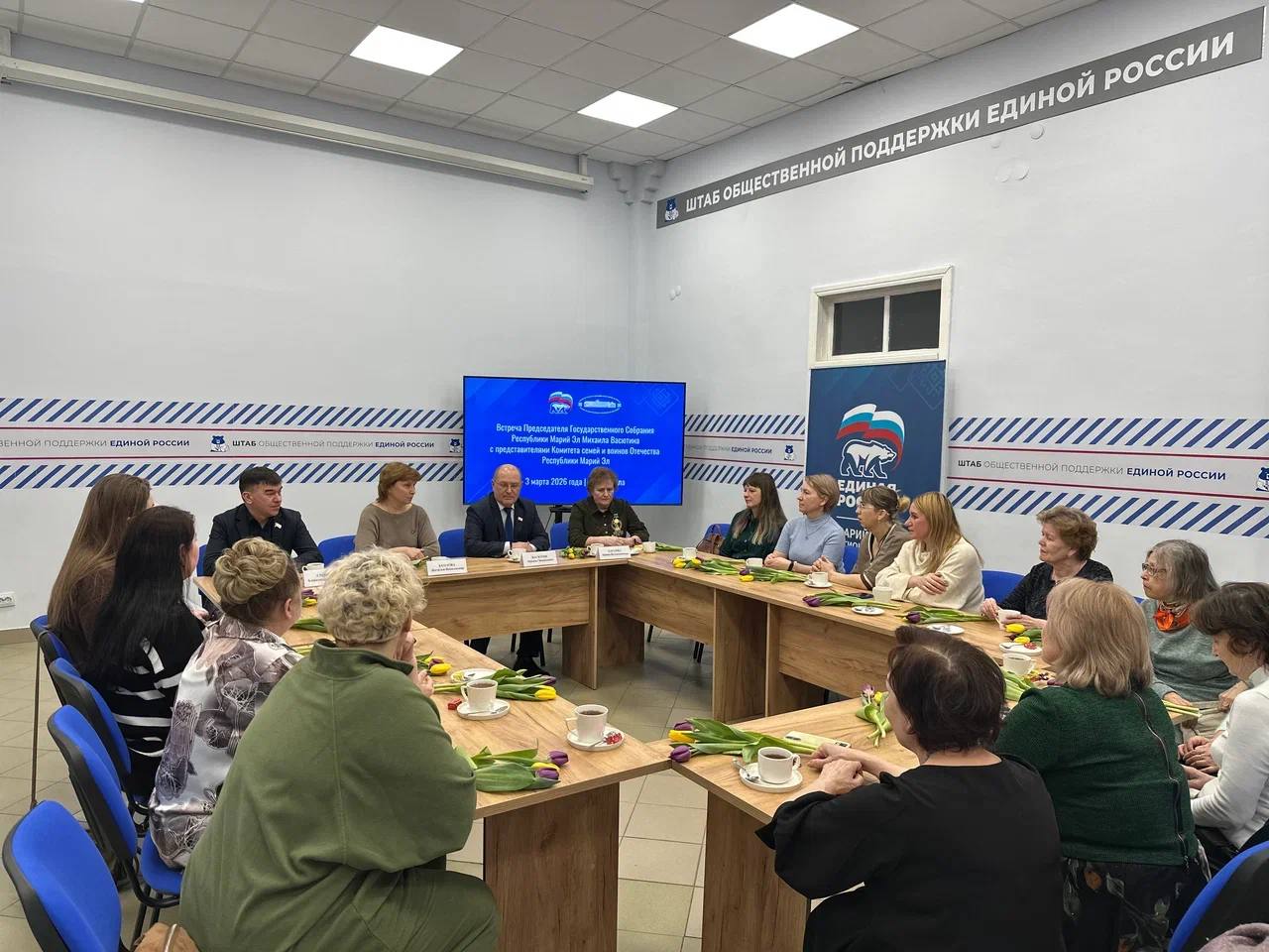 Михаил Васютин: «За каждым героем стоит его мать, жена, семья» Михаил Васютин: «За каждым героем стоит его мать, жена, семья»