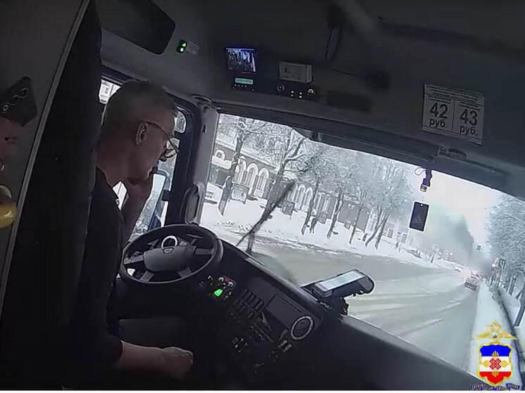 В Йошкар-Оле мама потеряла дочь, но экипаж ДПС помог ее найти