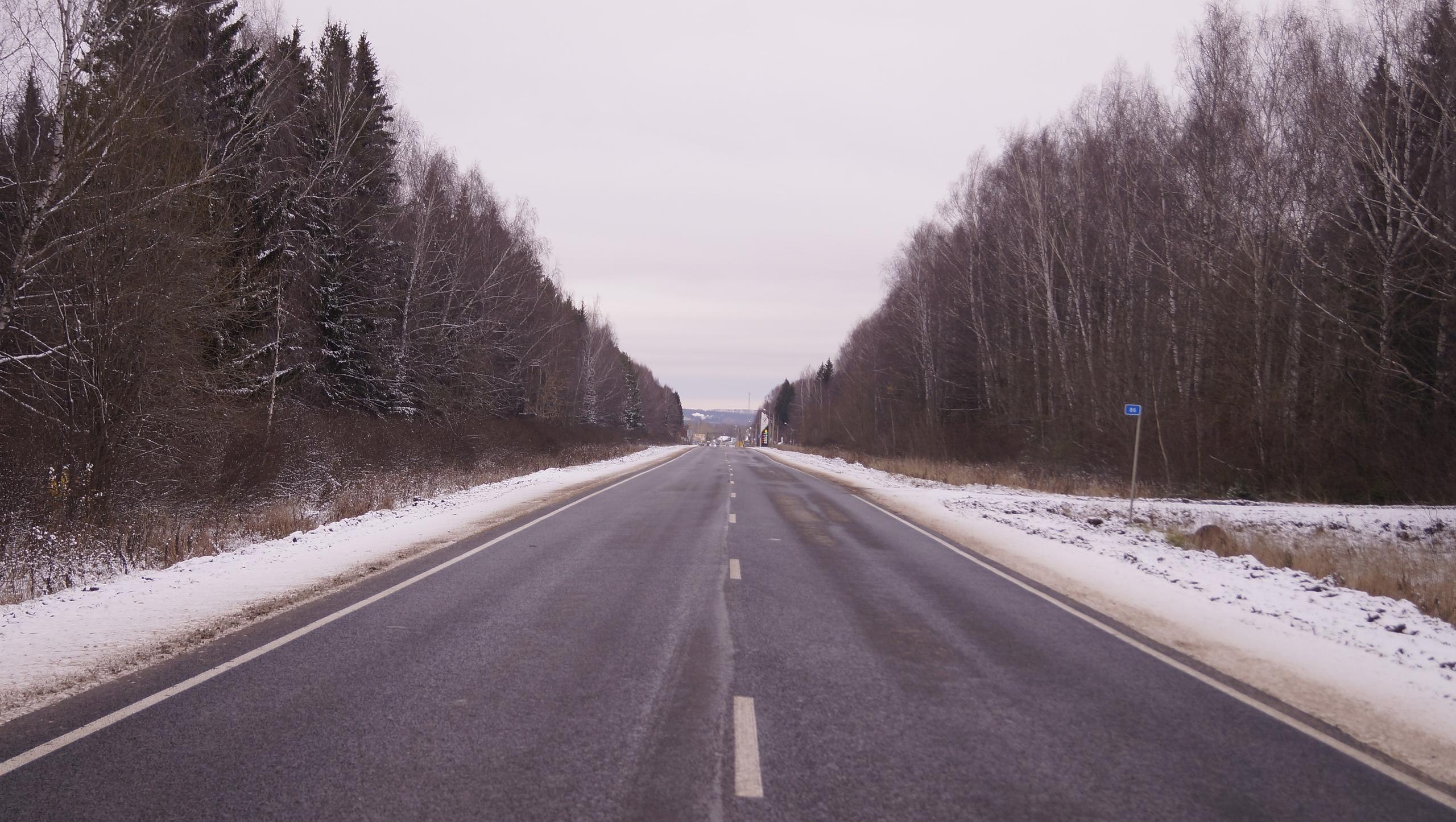 На двух трассах в Марий Эл устраняют дефекты дорожного полотна