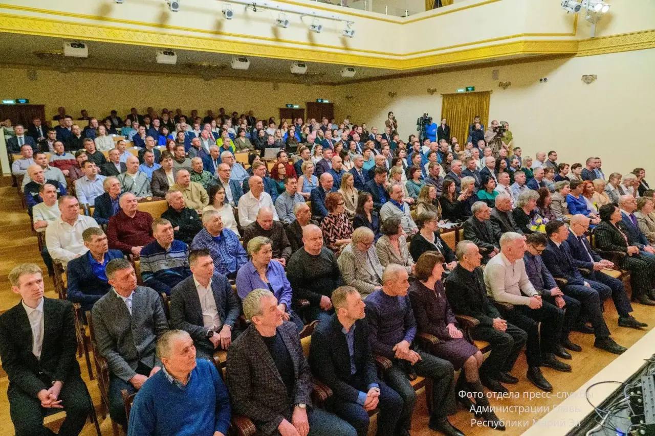 ГЛАВА МАРИЙ ЭЛ И ПРЕДСЕДАТЕЛЬ ГОССОБРАНИЯ ПОЗДРАВИЛИ РАБОТНИКОВ ЖКХ С ПРОФЕССИОНАЛЬНЫМ ПРАЗДНИКОМ ГЛАВА МАРИЙ ЭЛ И ПРЕДСЕДАТЕЛЬ ГОССОБРАНИЯ ПОЗДРАВИЛИ РАБОТНИКОВ ЖКХ С ПРОФЕССИОНАЛЬНЫМ ПРАЗДНИКОМ