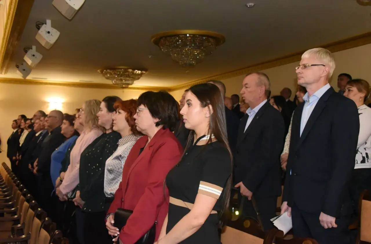 ГЛАВА МАРИЙ ЭЛ И ПРЕДСЕДАТЕЛЬ ГОССОБРАНИЯ ПОЗДРАВИЛИ РАБОТНИКОВ ЖКХ С ПРОФЕССИОНАЛЬНЫМ ПРАЗДНИКОМ ГЛАВА МАРИЙ ЭЛ И ПРЕДСЕДАТЕЛЬ ГОССОБРАНИЯ ПОЗДРАВИЛИ РАБОТНИКОВ ЖКХ С ПРОФЕССИОНАЛЬНЫМ ПРАЗДНИКОМ