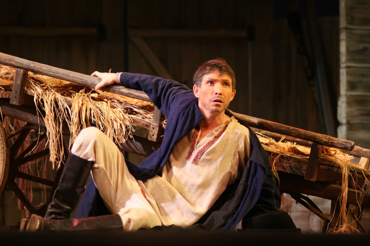 Народный артист Марий Эл Сергей Данилов: «Вдохновение посылается свыше» Народный артист Марий Эл Сергей Данилов: «Вдохновение посылается свыше»