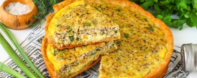 Заливной пирог с сайрой: быстро и вкусно, как у бабушки