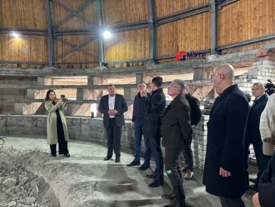 В посёлке Медведево недостроенный цирк превращается в музыкальную школу