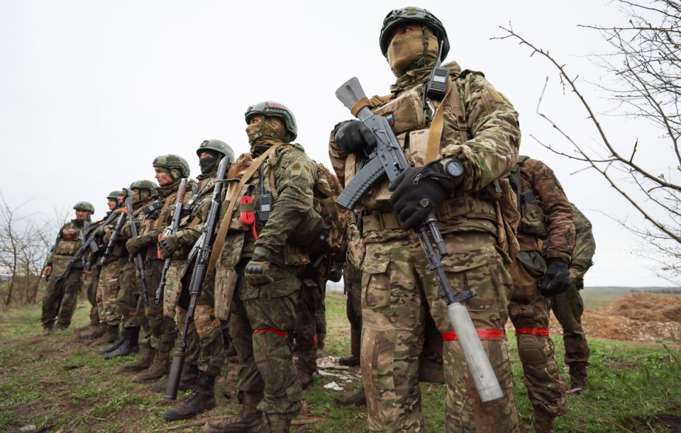 Путин отменил выдворение иностранных военнослужащих из России