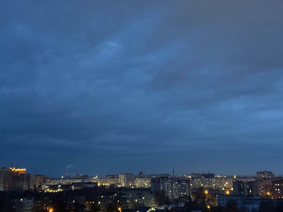 В ближайшие 3 часа, 5 апреля, а также ночью 6 апреля по Марий Эл ожидаются сильные дожди, местами ливни, которые могут привести к подтоплениям и ухудшению видимости на дорогах