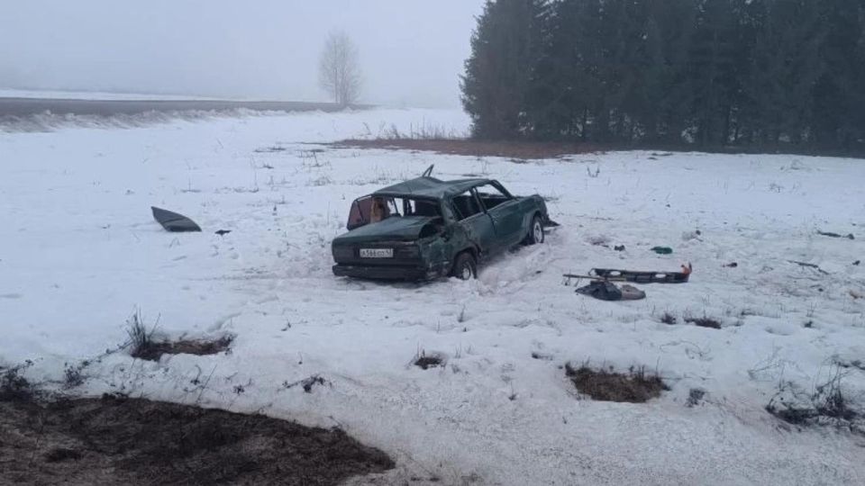 В Сернурском районе по вине пьяного водителя автомобиль перевернулся в кювет